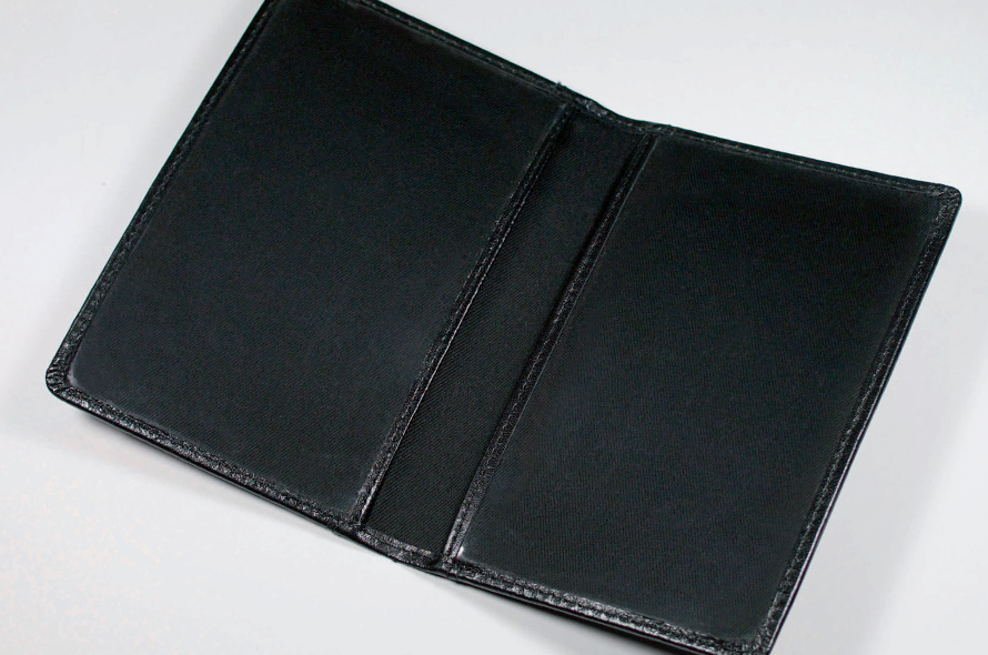 Warwick Passport Wallet – Leather for Business